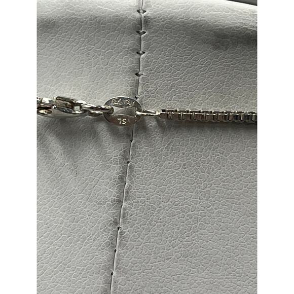 James Avery Sterling Silver 2024 Heart Charm Box Link Sterling Chain Necklace - Picture 8 of 11